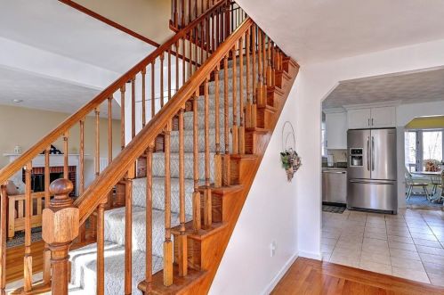 130 Pound Rd, Cumberland RI  02864-2704 exterior