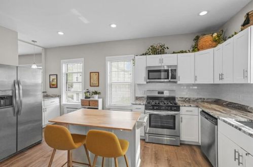 290 River Ave, Providence RI  02908-4217 exterior