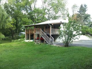 92 Columbia Tpke, Defreestville NY  12144-3412 exterior
