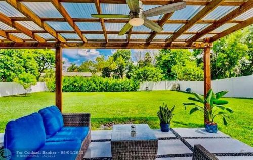 128 Royal Pine Cir, West Palm Beach, FL 33411-8672