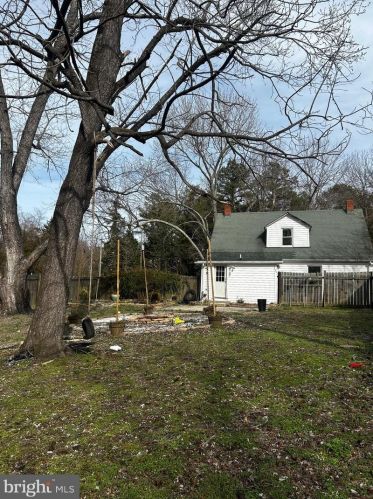 16310 Edwards Rd, Bowling Green VA  22427-2239 exterior