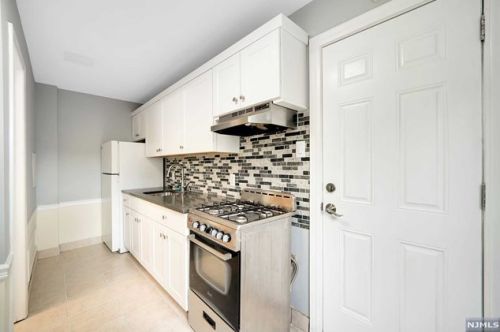 1175 Congress Ave, Teaneck NJ  07666-5858 exterior