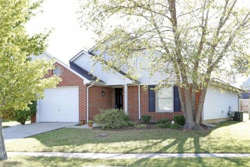 1317 Red Stone Dr, Lexington, KY 40509-2333