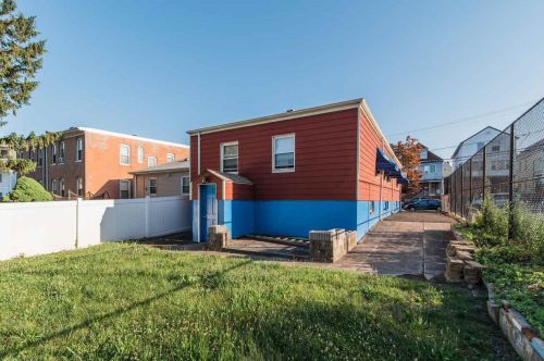 79 56th St, Bayonne NJ  07002-3315 exterior