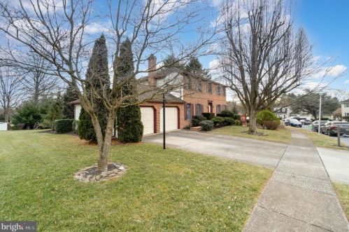 402 Huron Dr, Navy Sup Dpt, PA 17050-2578