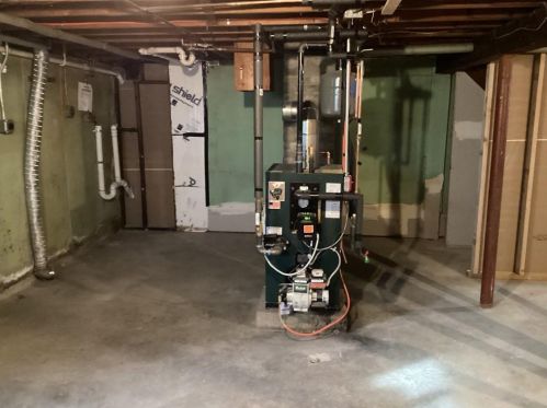 400 England St, Cumberland RI  02864-7211 exterior