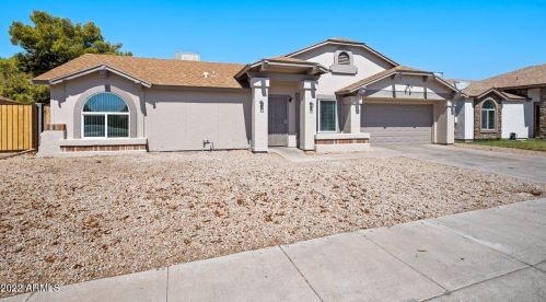 3426 69th Dr, Phoenix, AZ 85033-4443