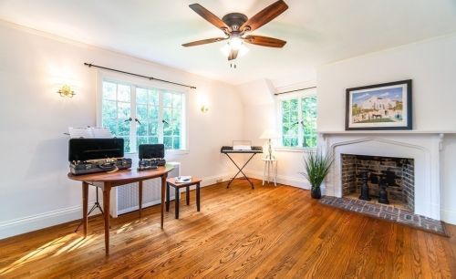 138 Park Dr, Springfield MA  01106-1261 exterior