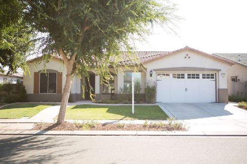 2424 Appleleaf Ln, Manteca, CA 95336-5136