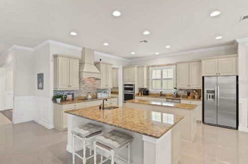8498 Morehouse Dr, Orlando, FL 32836-5833