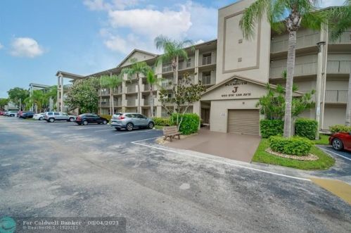 650 138th Ave, Hollywood FL  33027-1546 exterior