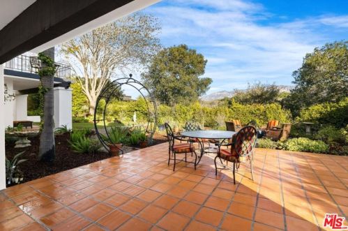 1208 Bel Air Dr, Santa Barbara CA  93105-4602 exterior