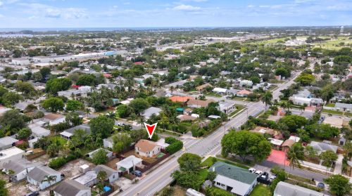 735 Franklin Rd, West Palm Beach, FL 33405-4207