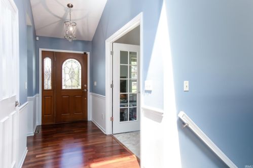 14080 Ellington Dr, Granger, IN 46530-6878