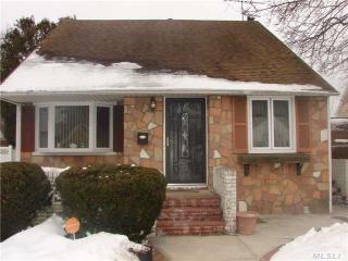 160 Brown Ave, Hempstead, NY 11550-7139