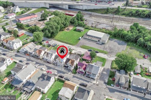 1438 3rd St, West Enola PA  17025-2392 exterior