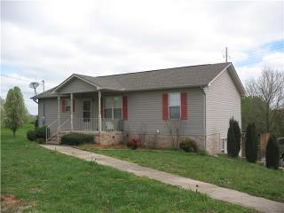 400 Cessna Cir, Winchester, TN 37398-2382