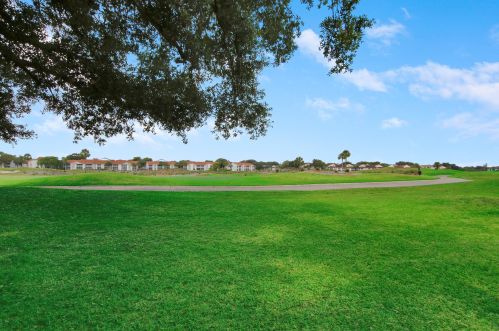 975 Bear Island Cir, West Palm Beach FL  33409-2062 exterior