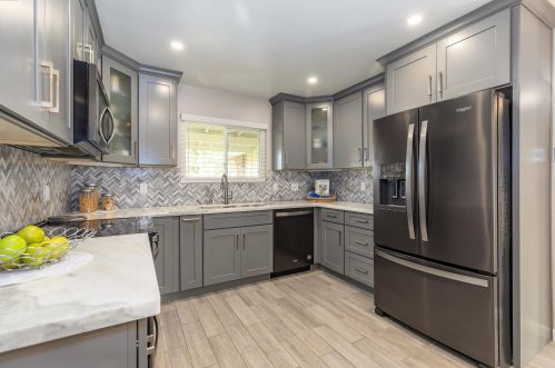 6930 Post Rd, Pleasanton CA  94568-2123 exterior