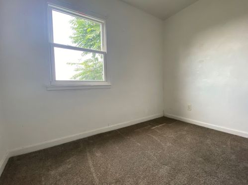 17 Virginia Dr, Mckeesport PA  15133-1005 exterior