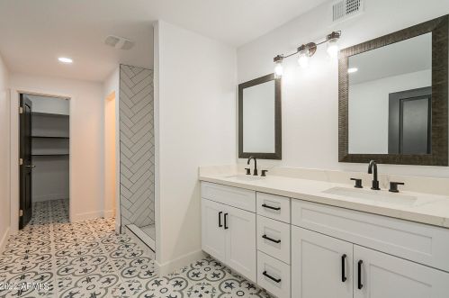 1038 78 Pl, Scottsdale AZ 85250-7906 exterior