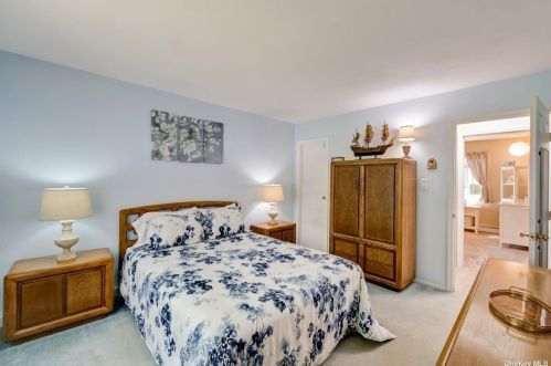 92 Forest Rd, South Setauket NY  11720-2256 exterior