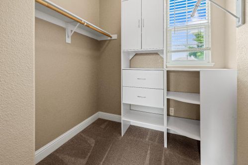 576 Bramblewood Ave, Lathrop CA 95330-9370 exterior