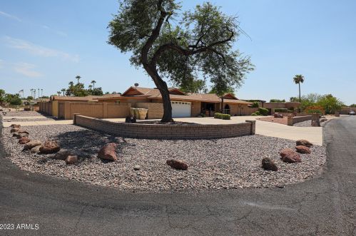 6615 Wagoner Rd, Glendale, AZ 85308-1035