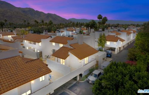 280 Avenida Caballeros, Palm Springs CA  92262-6780 exterior