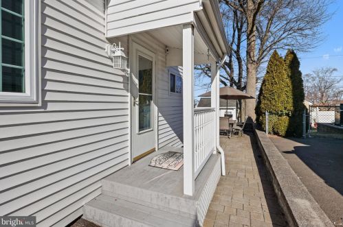 805 Division Ave, Willow Grove PA  19090-2844 exterior