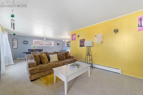 1626 Alexander Cir, Pueblo CO 81001-2002 exterior