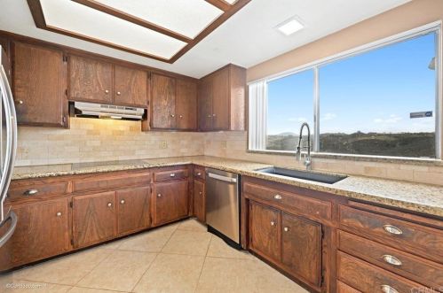 11055 Calle Oro Verde, Valley Center CA  92082-4202 exterior