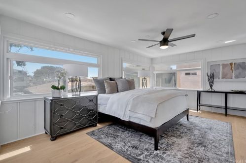 307 Fernando St, Newport Beach CA  92661-1236 exterior