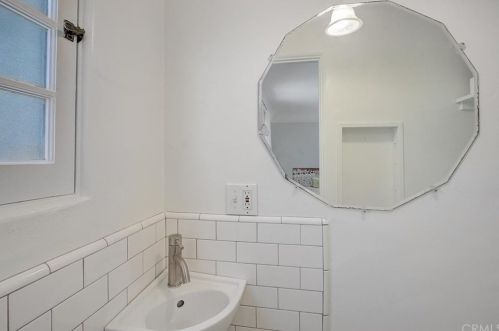 1905 Verdugo Rd, Glendale CA  91208-2605 exterior