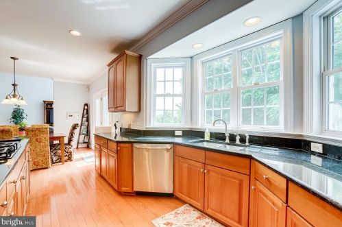 2506 Logmill Rd, Haymarket VA  20169-1417 exterior