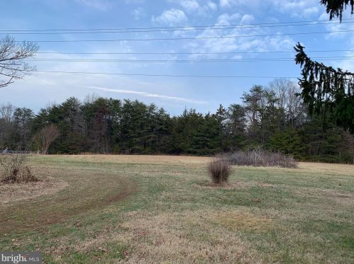 13725 Post Oak Rd, Spotsylvania VA  22551-5443 exterior