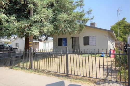 6942 Center St, Winton CA  95388-9395 exterior