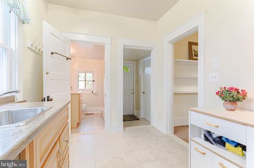 221 Loudoun St, Leesburg VA exterior