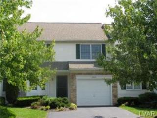 2859 Hope Ridge Dr, Easton, PA 18045-8150