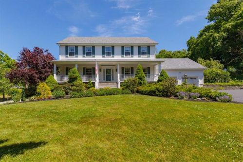 95 Moffat Rd, Washingtonville, NY 10992-1024