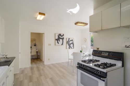 1252 Carmel Ter, Los Altos CA 94024-5508 exterior