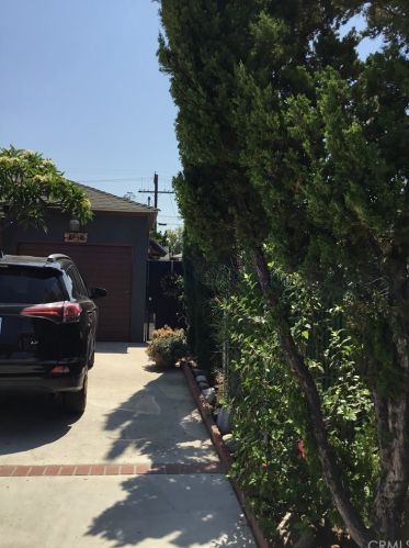 6438 Camellia Ave, North Hollywood CA  91606-2611 exterior