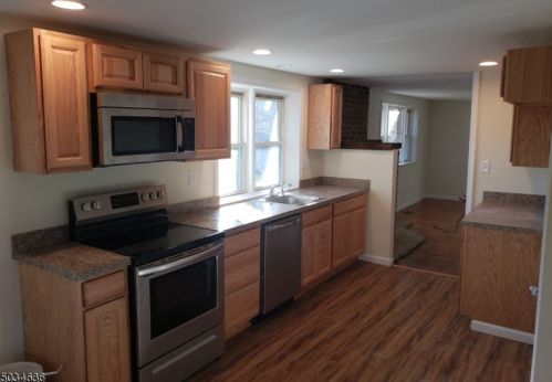 617 Mansfield St, Belvidere NJ  07823-1911 exterior
