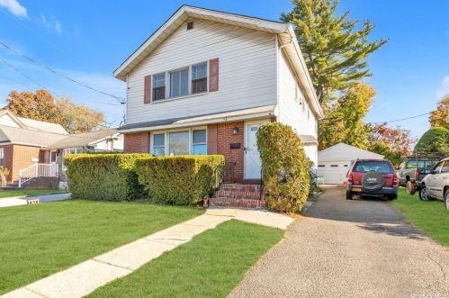 438 Burkhard Ave, Williston Park NY  11596-2210 exterior
