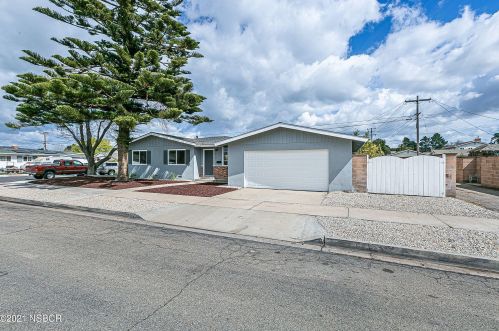 614 Ranch St, Santa Maria, CA 93454-5856