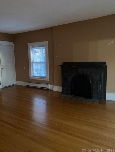 30 1st Ave, Waterbury CT  06710-2215 exterior