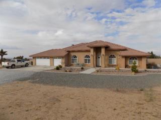 9253 Terrace View Rd, Phelan, CA 92371-6442