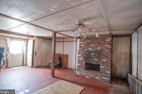 129 Bixlers Ferry Rd, Richmond National Battlefiel VA  22835-1803 exterior