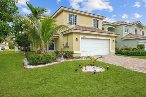 612 Alejandro Ln, West Palm Beach, FL 33413-1091