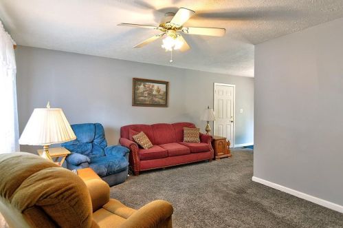 252 Moore Dr, Franklin, OH 45005-2157